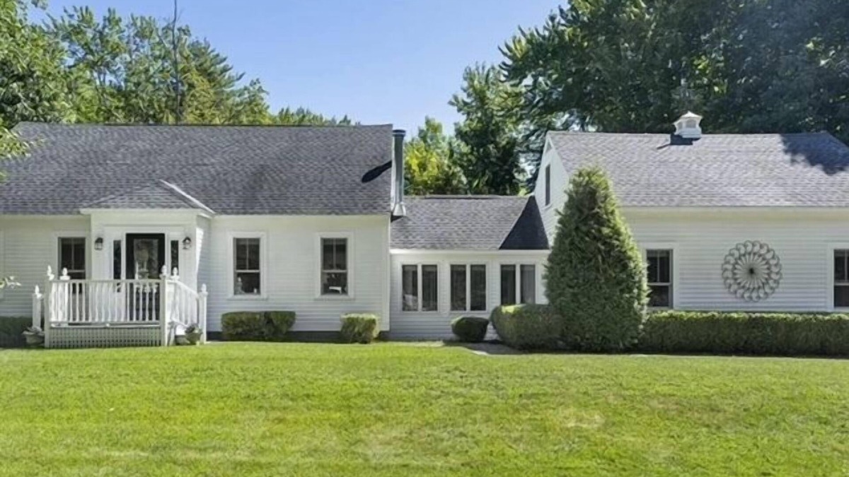 Cape Neddick House | Adventures for the whole family only .7 miles to the beach