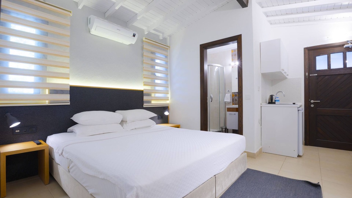 Tokoglu House | AEGEAN Apartments Bungalows - Comfort Room Double with Sofa and Kitchenette