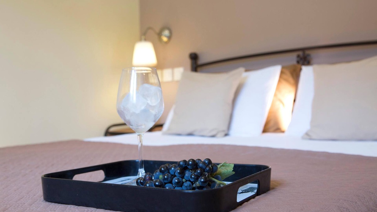 Agios Ioannis House | AELIA HOUSE - HELIOS - With The Power Of Sun & The Simplicity Of The Olive Tree