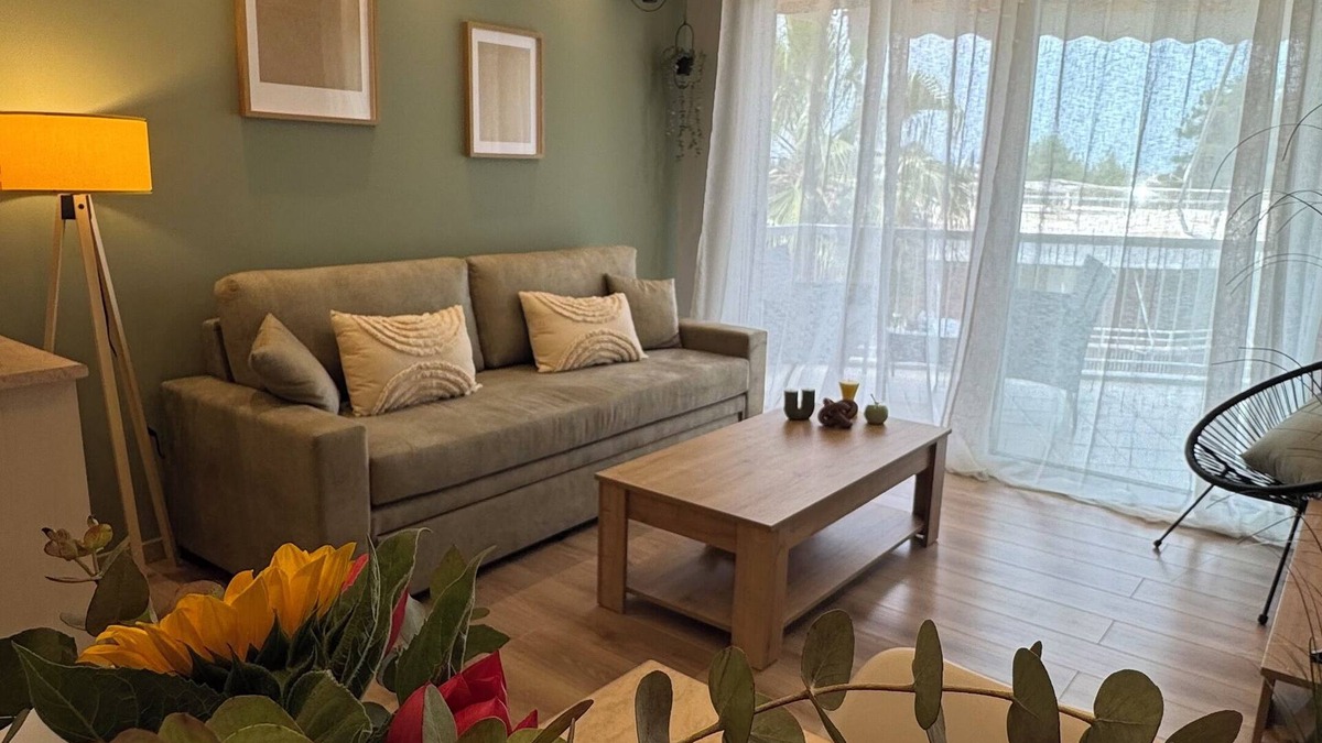 Oropos Apartment | Aelia Seaside Apartment Oropos