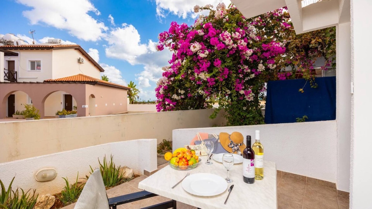 Latsi Apartment | Aeria - One Bedroom Apartment, Sleeps 2