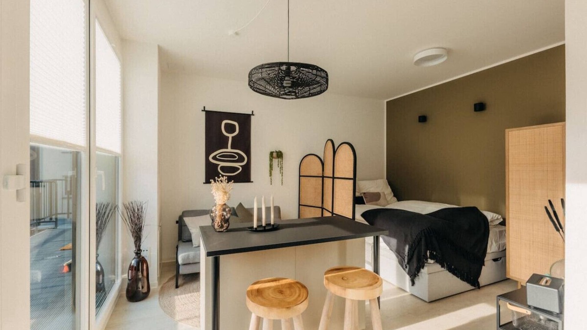Friedrichstadt Apartment | Aesthetic Studio for Design Lovers