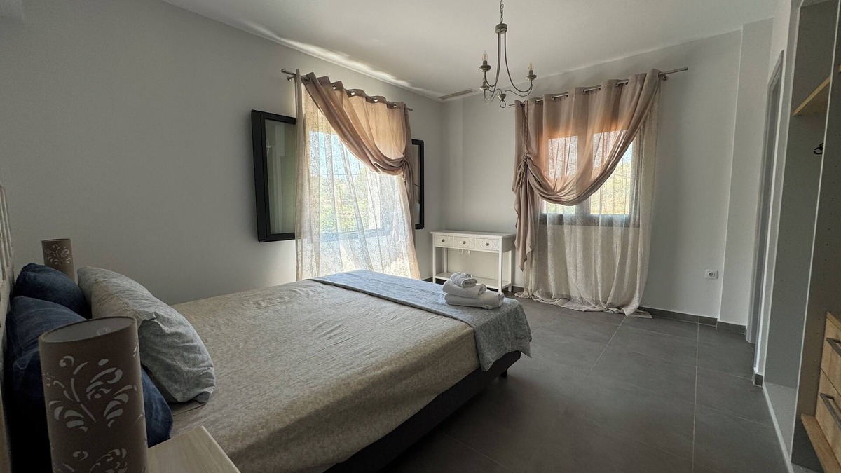 Kerameies Villa | Aetheria villa Kefalonia, 6 bedrooms, all with extra long beds,