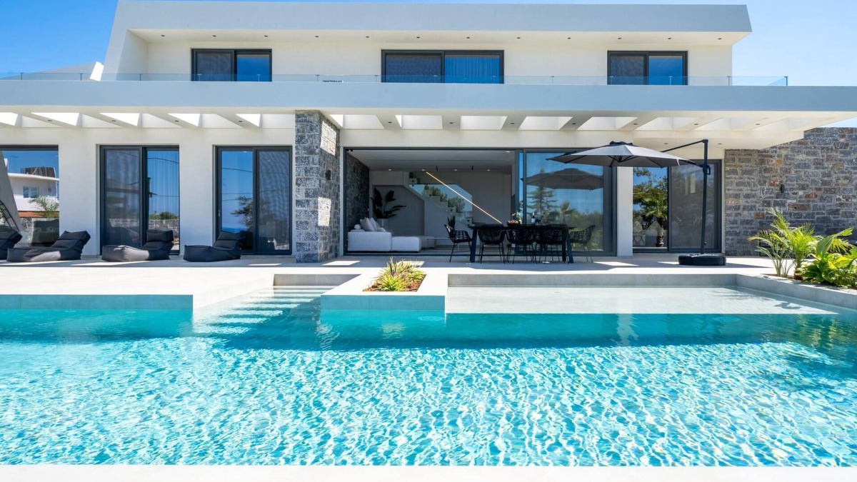 Anissaras Villa | Aethra Grand- Luxury 5-Bed Villa, 700m from Beach