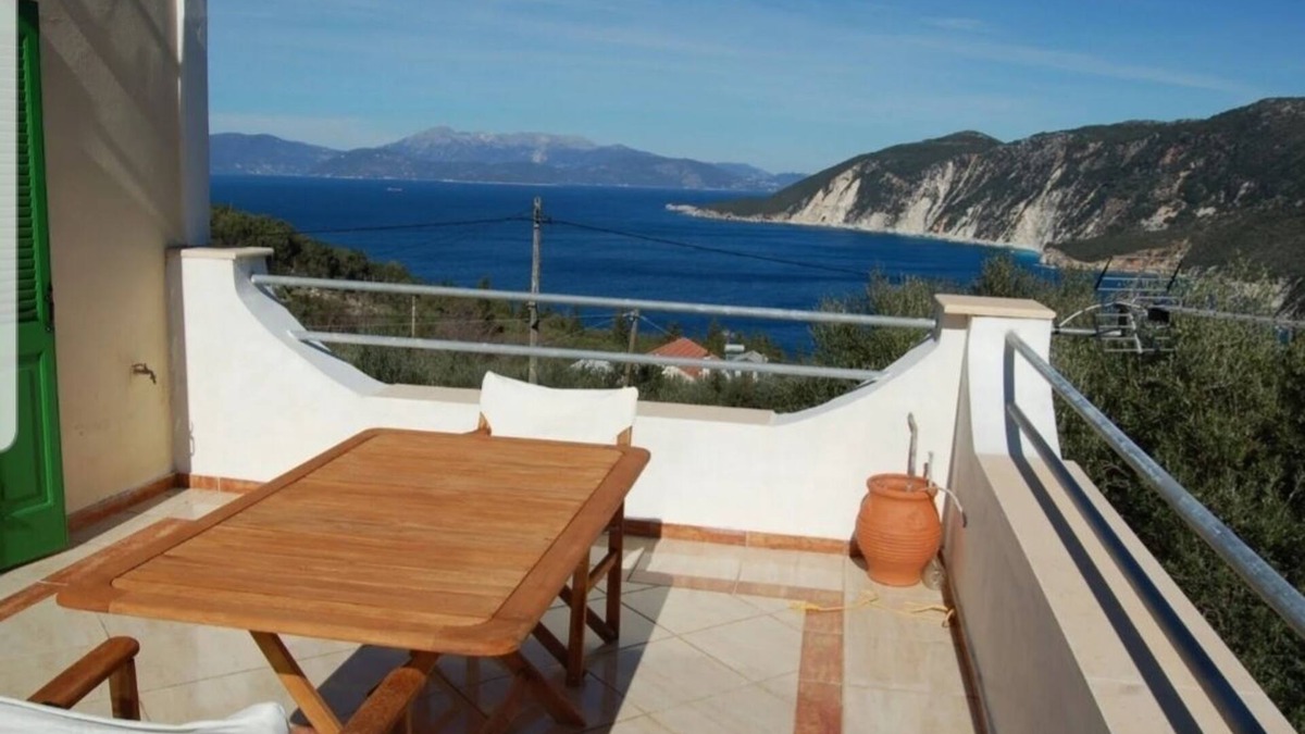 Platrithias House | AFALES VILLA & STUDIOS ΝΕW ΚΟLLIERI -NORTH ΙTACA