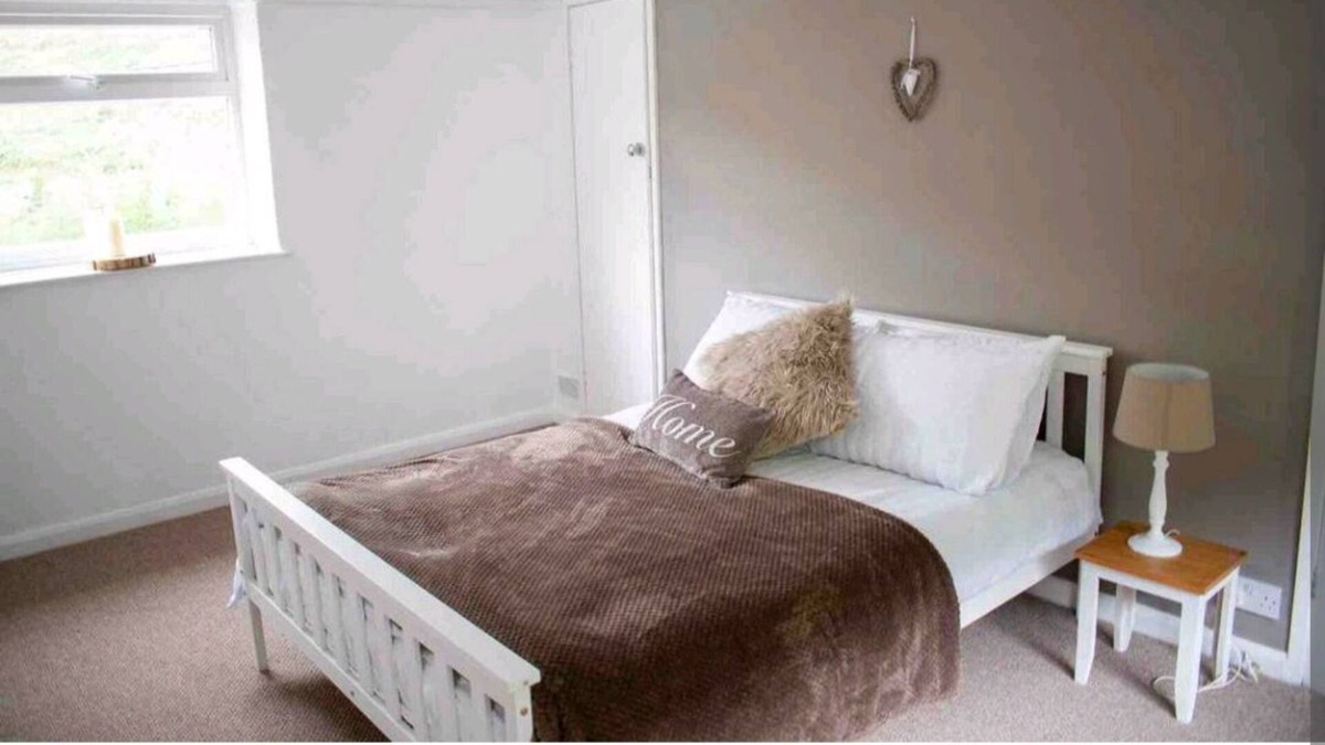 Port Talbot House | Afan Forest Holiday Home - mountains trails on your doorstep!