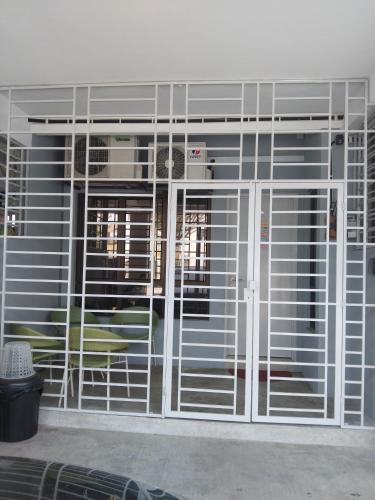 Beranang House | Afeena Homestay Bandar Tasik Kesuma