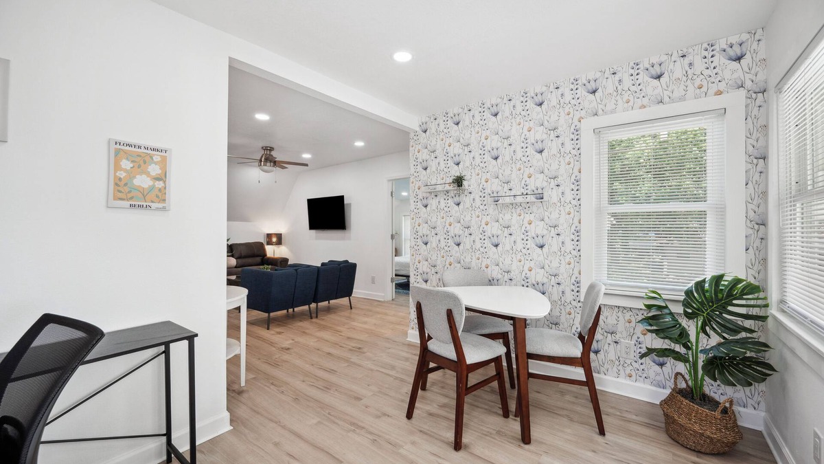 Lakeland Apartment | Affordable 1 Bedroom/1 Bath, Pet friendly & Free Wifi/Coffee