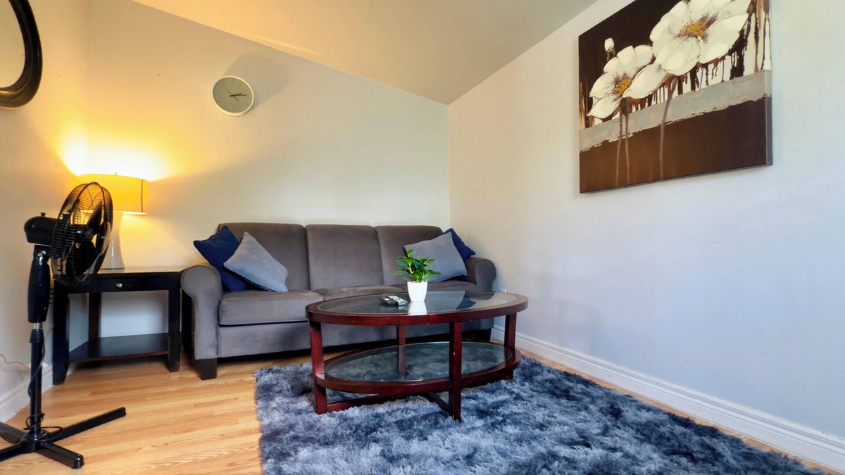 Bridgeview House | Affordable 1BHK close to Casino, Riverside & USA.