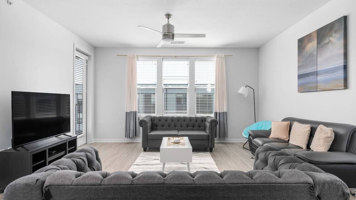 Fishers Apartment | Affordable 2-Bedroom Fishers *Pool View*