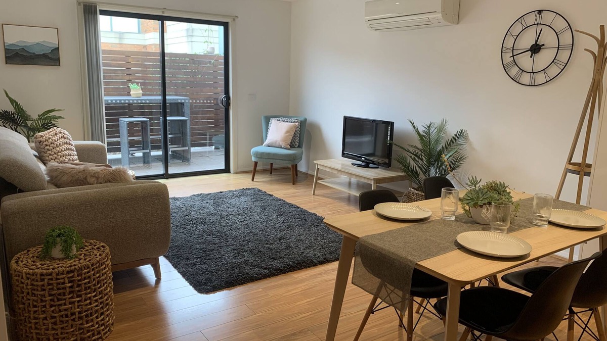 Maribyrnong Apartment | Affordable 2BR Apartment near Melbourne CBD Address:125Raleigh Road,Maribyrnong