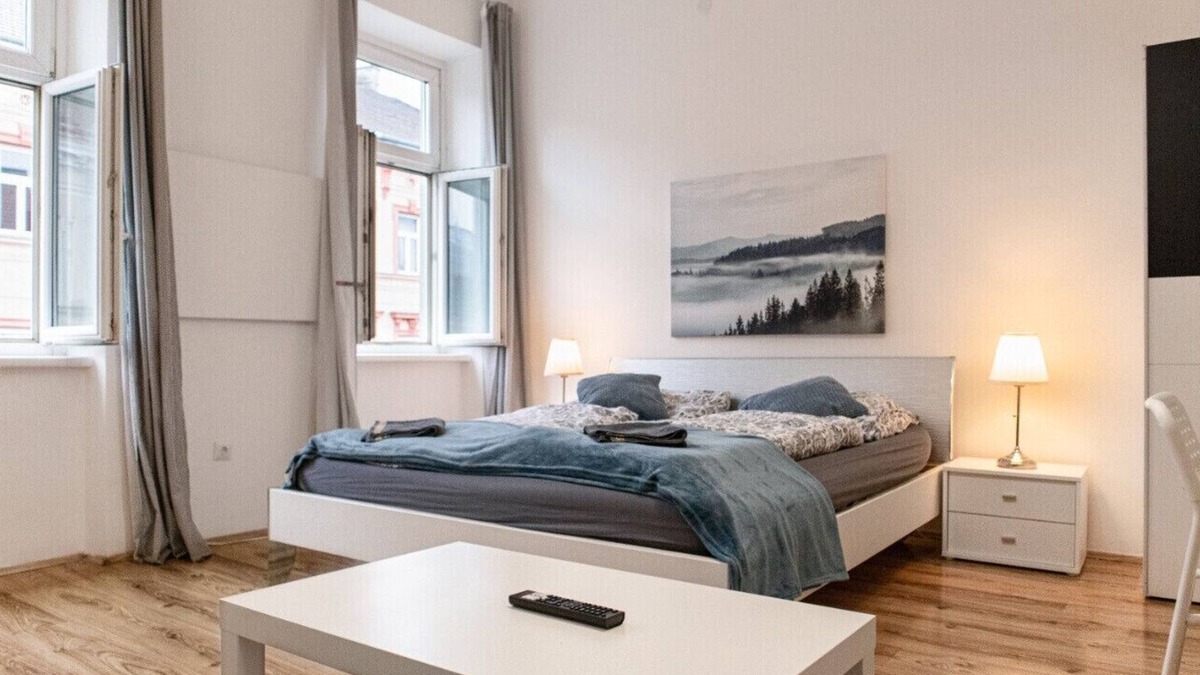 Rudolfsheim-Funfhaus Apartment | Affordable 2BR Apt. Connected To The Whole City