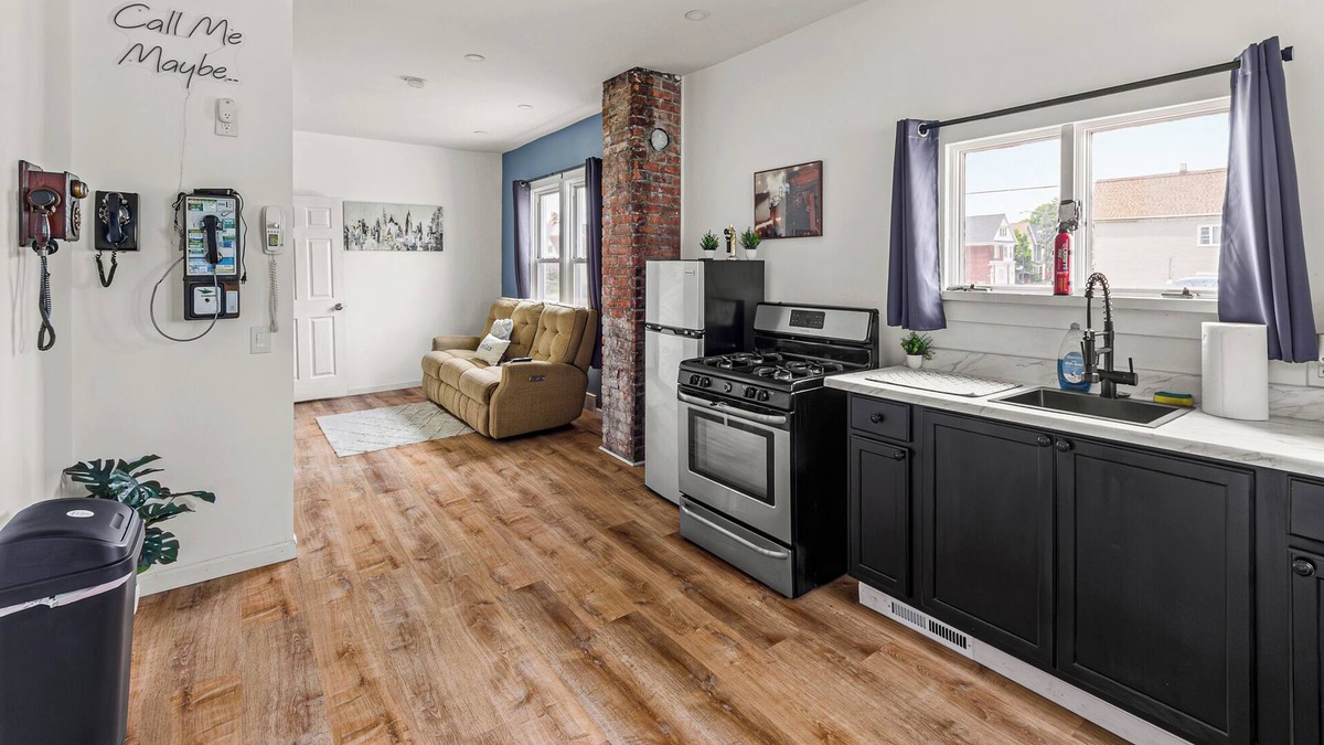 Buffalo Apartment | Affordable Apartment Downtown Near Everything BFLO