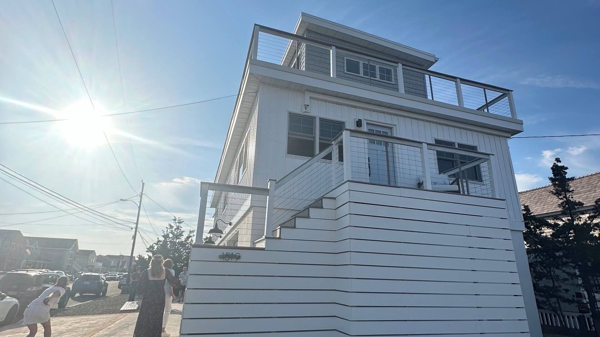Ship Bottom House | Affordable BoHo Beach House, 1st floor unit. Sleeps 6