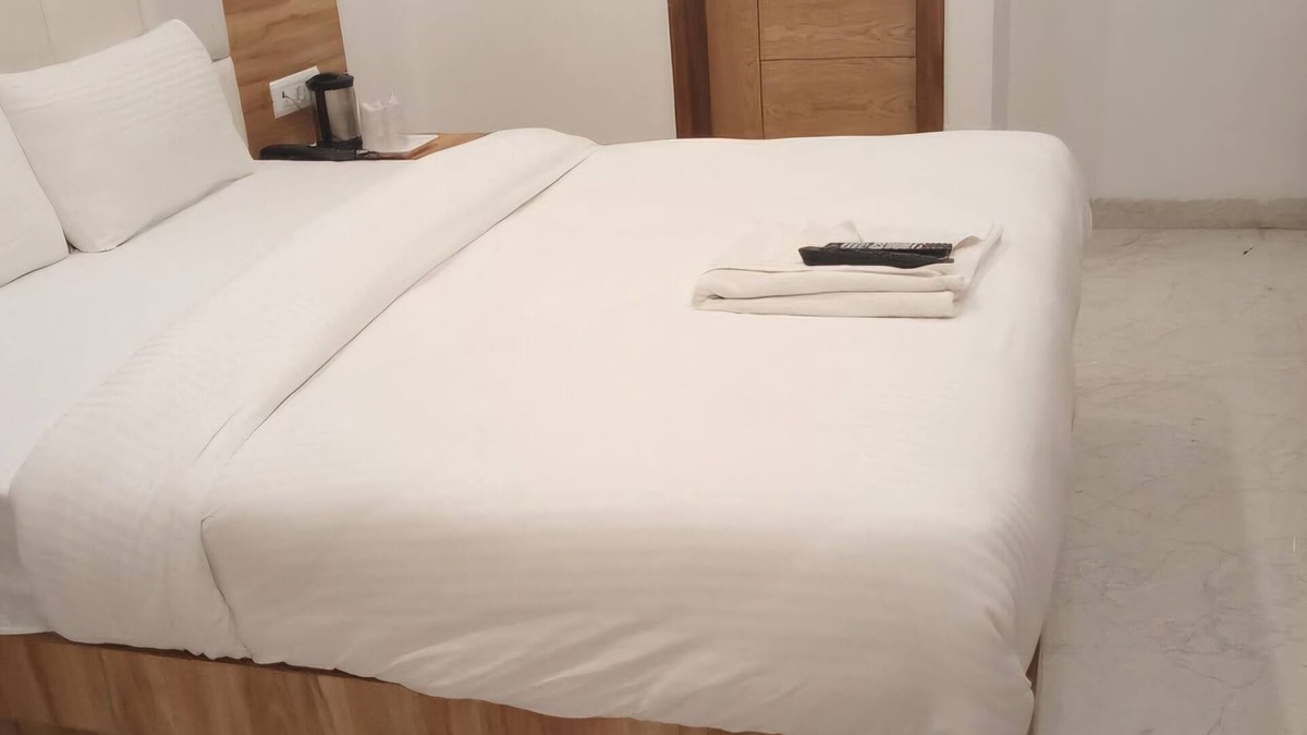 Paharganj Hotel | Affordable comfort with warm hospitality!
