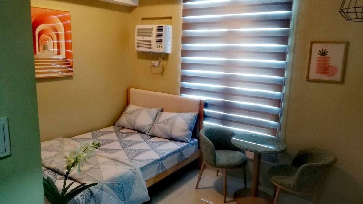 Salcedo Village Condo | Affordable & Cozy Studio - Salcedo Square, Salcedo Village, Makati City