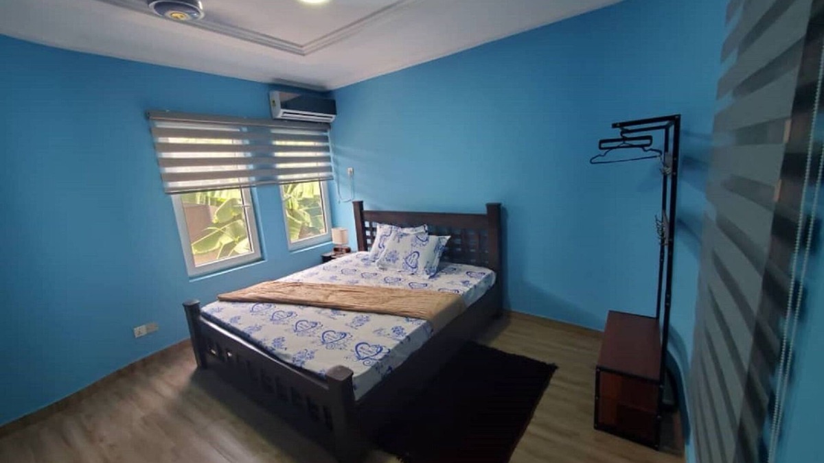 Mallam Apartment | Affordable & Sweet One Bedroom Apartment with Living Room & Bathtub