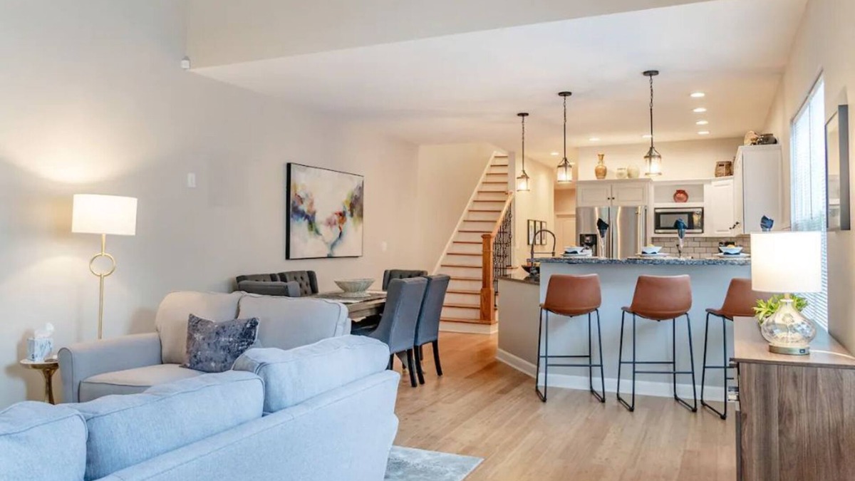 Highlands House | Affordable Luxury in Louisville - All King Beds!