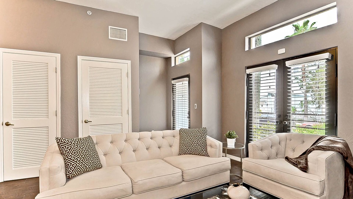Historic Ybor Condo | Affordable modern luxury - 2 BD/2 Baths in YBOR City - Downtown Tampa