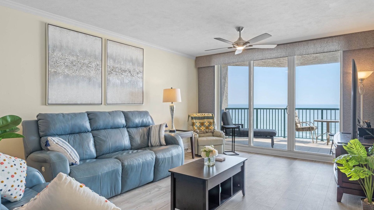 Daytona Beach Shores Condo | ~AFFORDABLE OCEANFRONT~ 2/2 RENOVATED