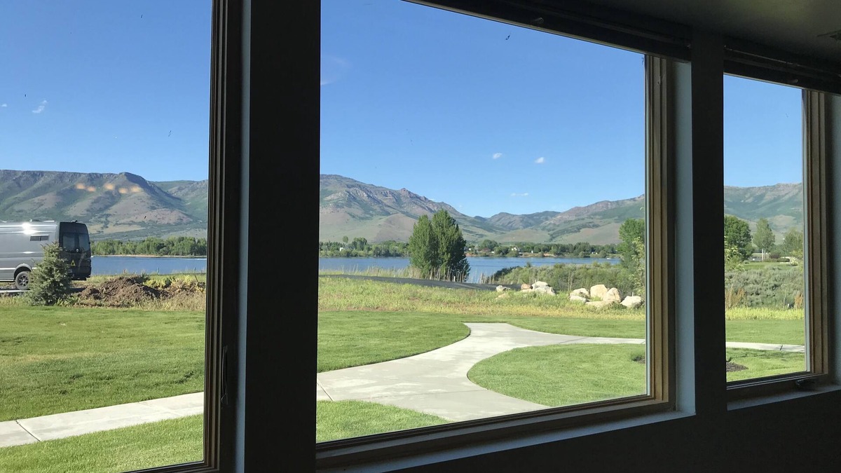 Ogden House | Affordable Pineview Reservoir 2 Bedroom Suite with a View