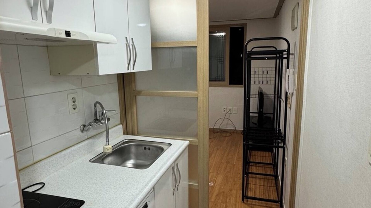 Miseong-dong Apartment | Affordable Single Room in Seoul - 5 minutes to the subway station