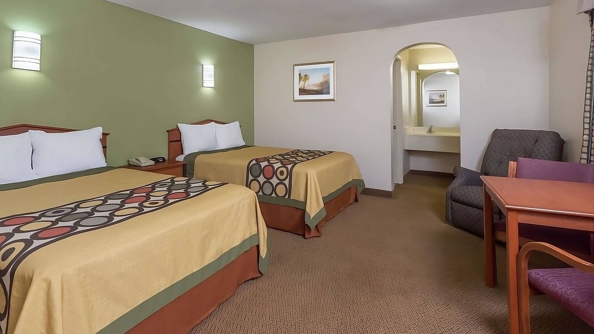 Austin Ave. Hotel | Affordable Stay in Waco Near Popular Event Venues