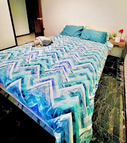Booragoon House | Affotable Relocation FIFO Long Term Queen Bedroom Near City Fremantle Sawn River