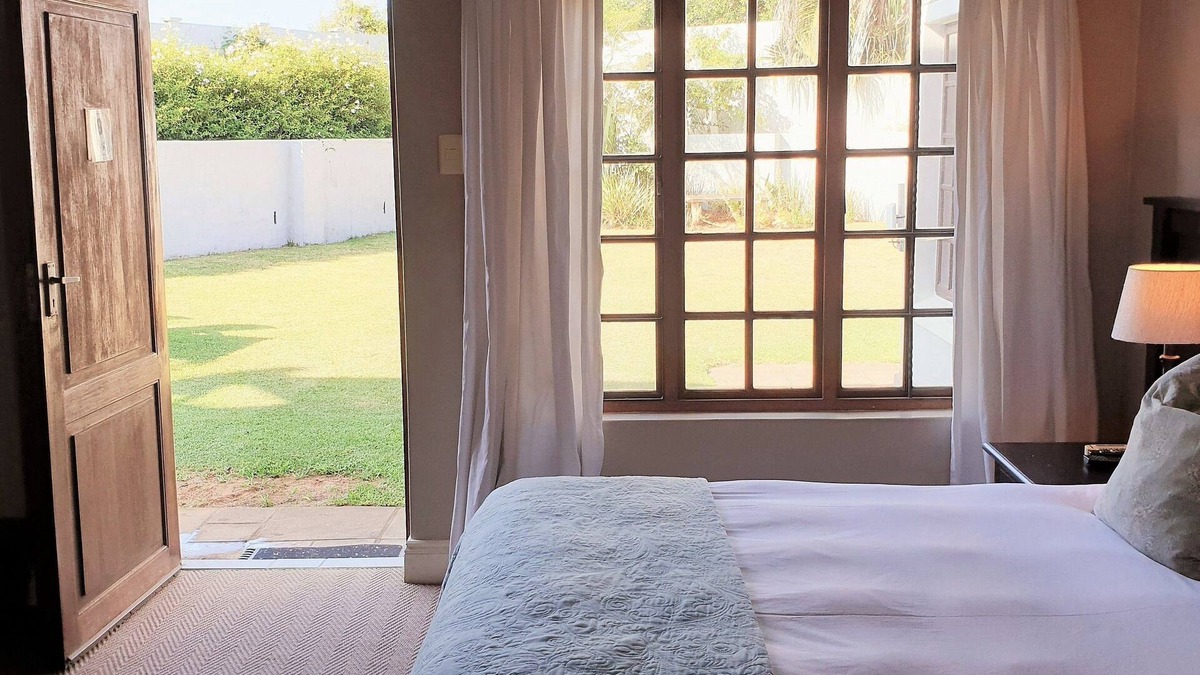 Athlone House | African Sands Bed & Breakfast