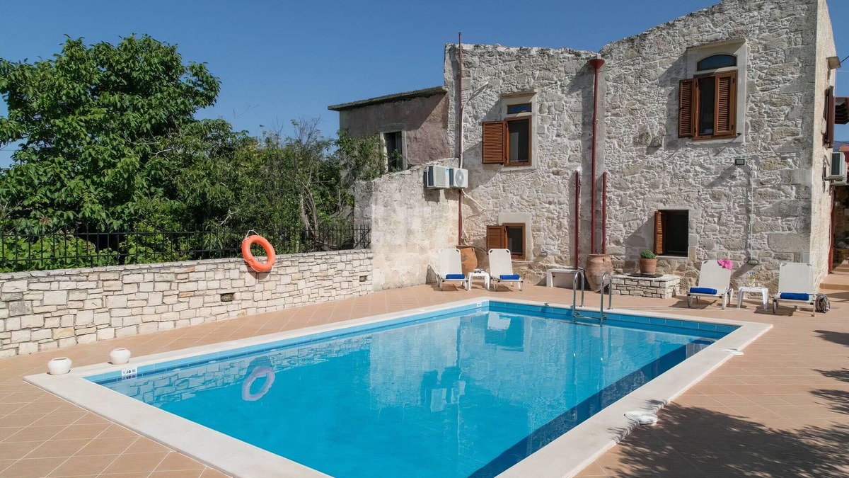 Pigouniana Villa | Afroditi 4 bedrooms,pool,Picturesque village