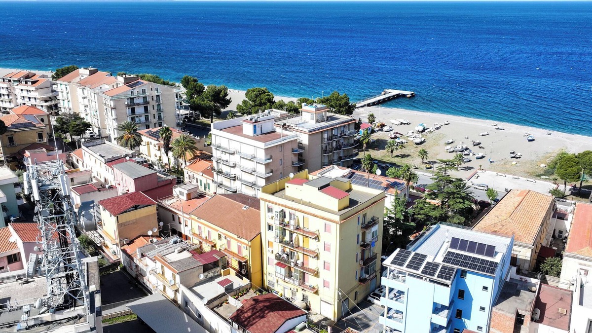 Marina di Patti Apartment | After sun