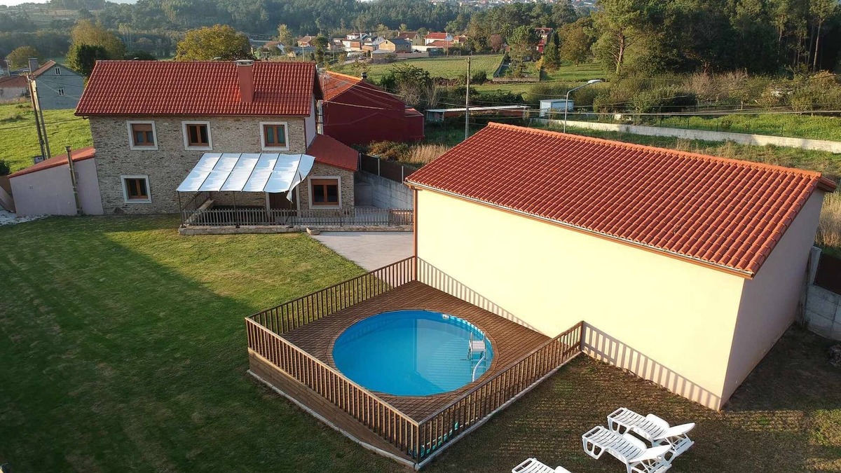 Carballo House | AG Casa Rural Carballo, garden and beach at 14km