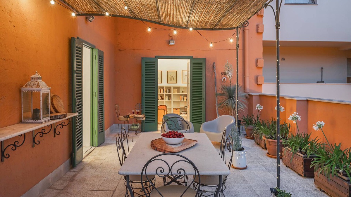 Matera Apartment | Agapanthus in the center, 150 m from the Sassi. CIN IT077014C202571001