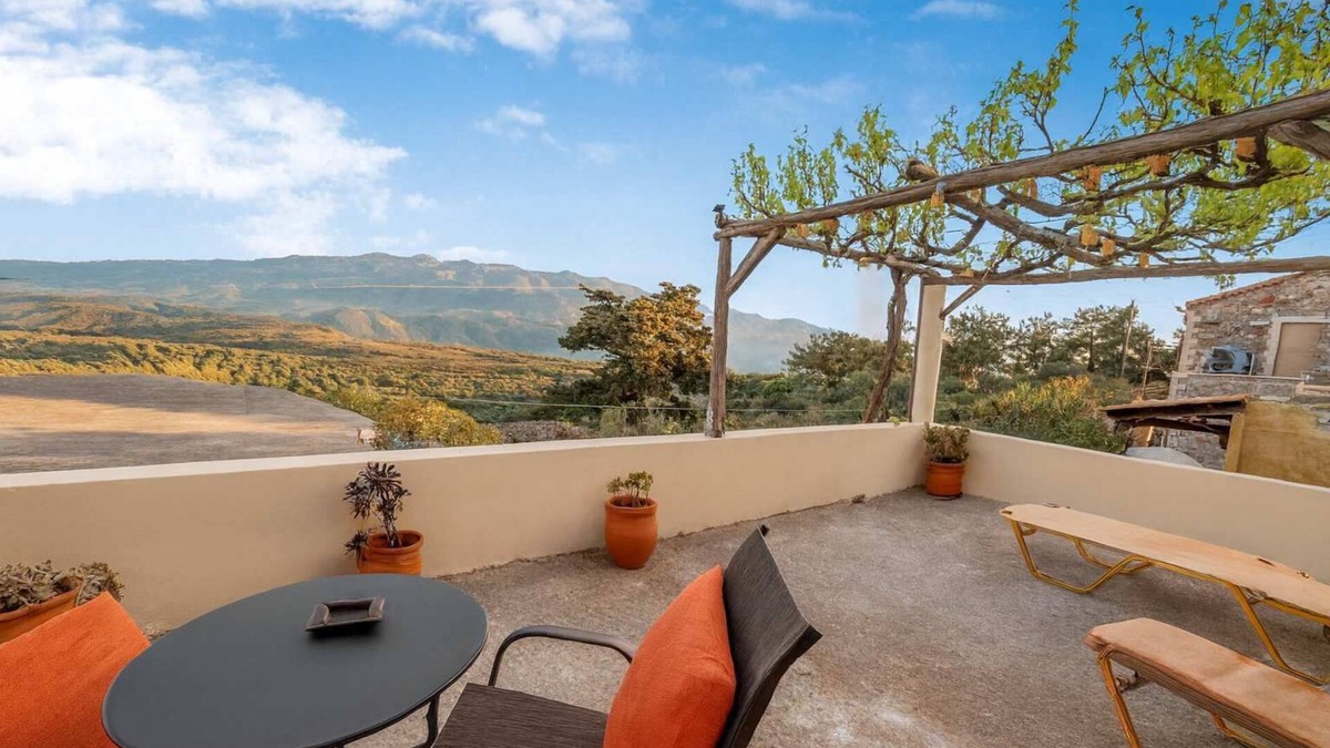 Malaxa House | Agapi's Charming Retreat - Rustic Escape By Chania