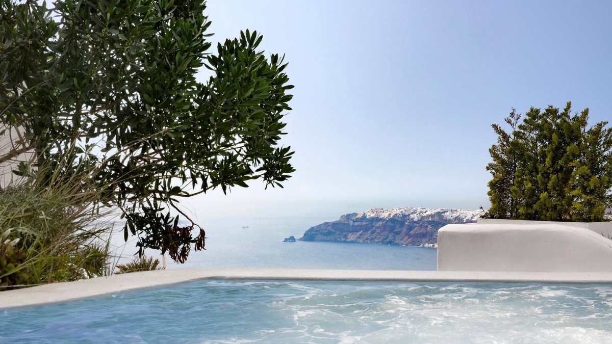 Imerovigli Villa | Agate Suite with Hot tub and sea view by Caldera Houses