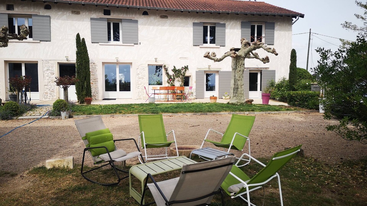 Belleville-en-Beaujolais House | Agathe, cottage with sheets labeled tourism and handicap