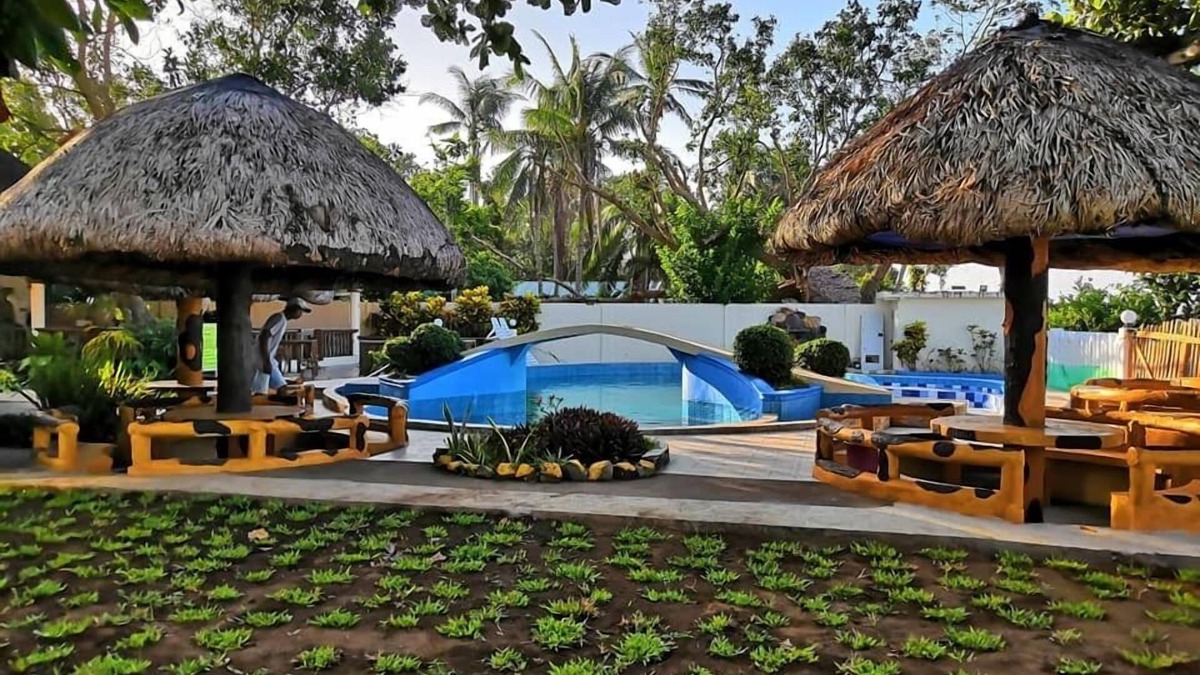 Donsol Hotel | AGM Beachfront Resort & Resto