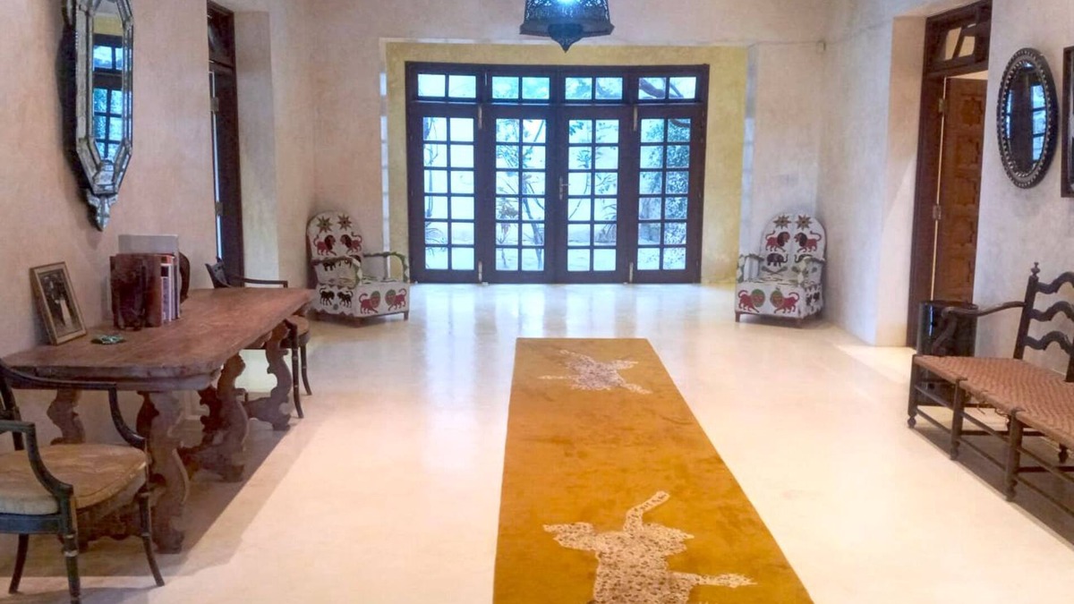 Lamu House | AGOT LUXE HOUSE- 11,000 sqft PRIVATE LUXURY VILLA LAMU ISLAND 3bd/4ba POOL, JEEP