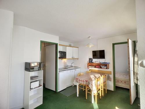Reberty Apartment | Agréable 2P+cabine 4 pers, skis aux pieds, animaux OK, parking, Les Menuires - FR-1-178-122