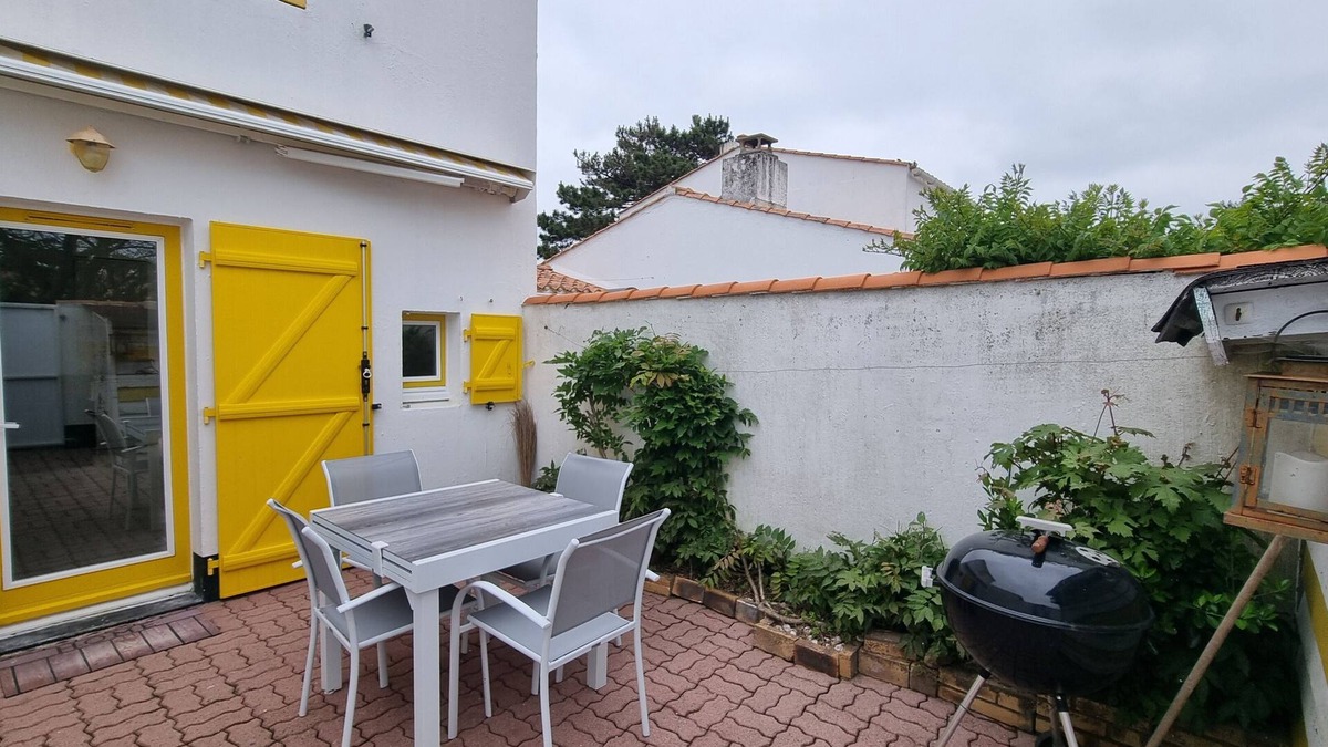 Bretignolles-sur-Mer House | Agréable Maison Située à 600 m de la Plage, Dans un Écrin de Verdure