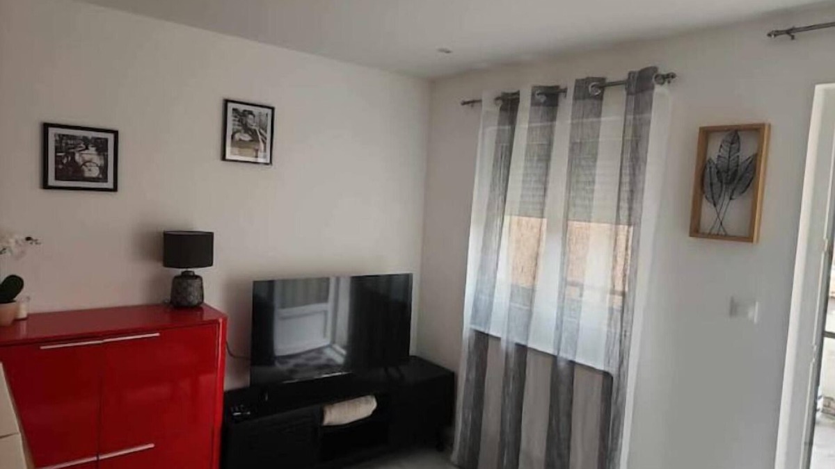Bourgoin-Jallieu Apartment | Agréable T2/centre-ville 10 min Gare