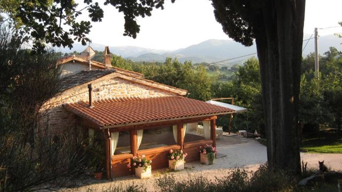 Camporotondo di Fiastrone Apartment | Agriturismo Al Respiro nel Bosco, apartment "Le Ginestre"