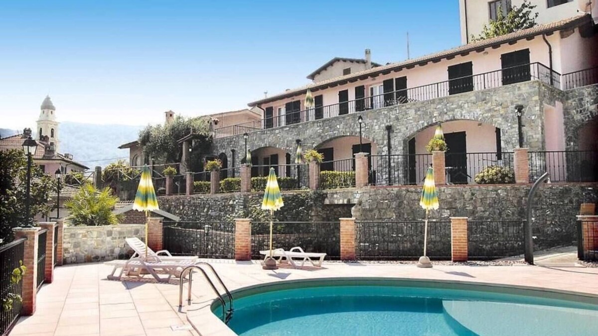 Casanova Lerrone Apartment | Agriturismo Borgo Ameno Three-room Apt 6 Pax