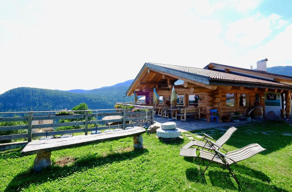 Senale San Felice House | Agriturismo Reinhof
