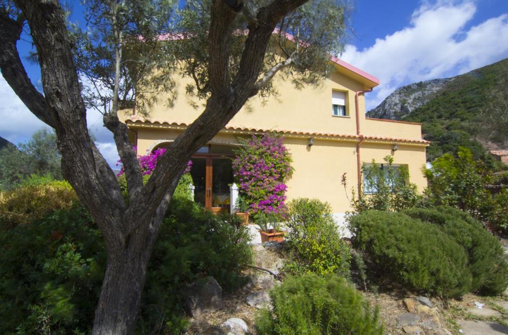Montecani House | Agriturismo Sa Rocca