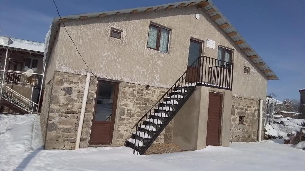 Tsalka House | Agro House Mezge - აგროსახლი მეზგე