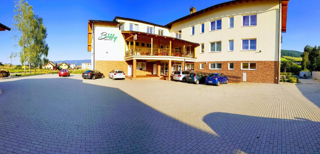 Hrustin House | Agrohotel Tri Brezy