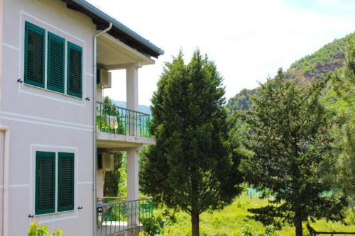 Koman Hotel | Agroturizem Hotel Vila Franceze