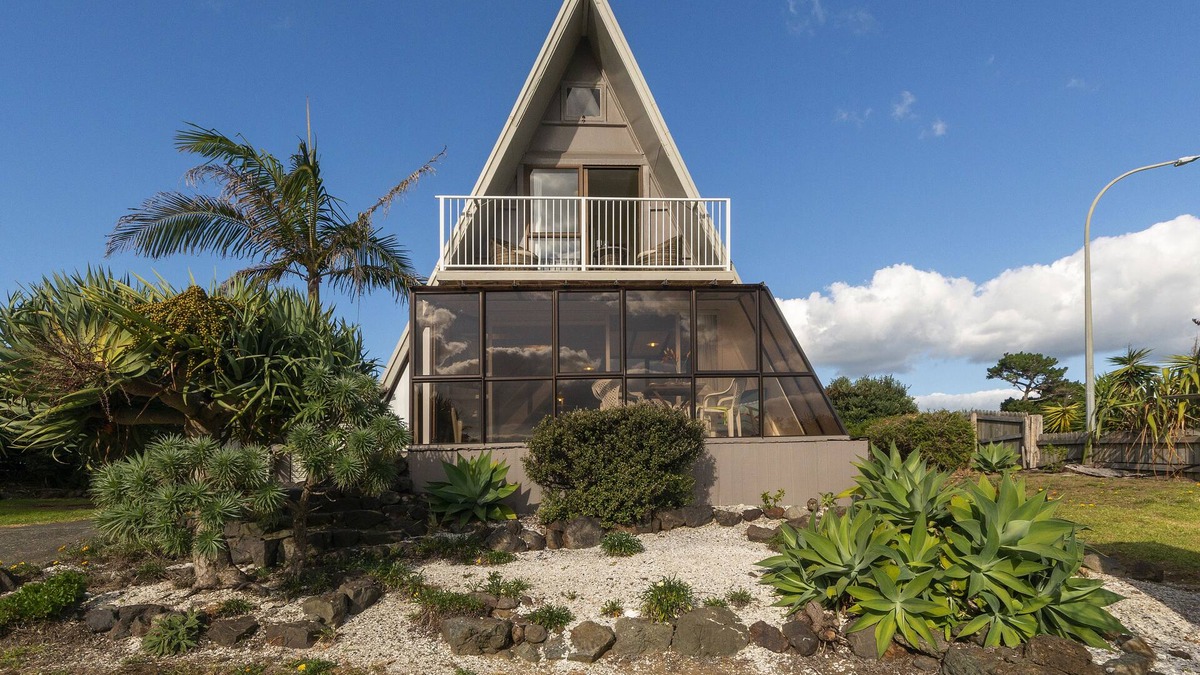 Ahipara House | Ahiparadise - Ahipara Holiday Home