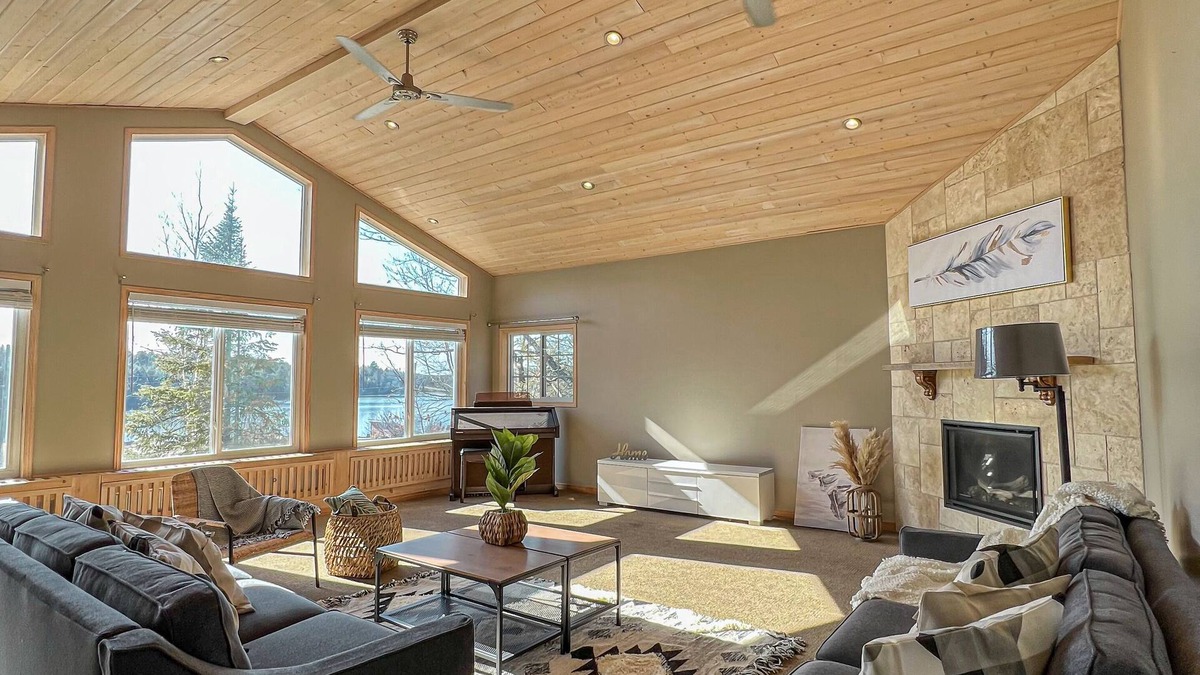 Magnetawan House | Ahmic Lake Resort's 5-bedroom Luxury House